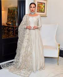 Pakistan bait al mal has taken a step forward as a challenge to provide a wheel chair to all those who are disable and cant move. Showbiz Of Pakistan On Instagram Faryalmehmood Looks Ravishing In All White Dress Lassige Brautkleider Indische Hochzeitskleider Pakistanische Brautkleider