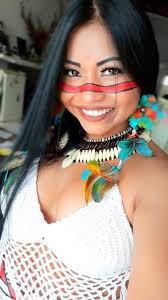 Índia Tikuna We'e'ena