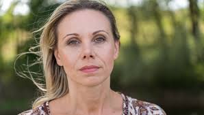 Etter 30 år tok Ellen et oppgjør med foreldrene: