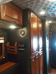What Do Luxury Sleeper Cabs For Long Haul Truck Drivers Look Like Core77 Semi Trucks Interior Truck Driver Truck Living