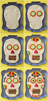 Dia De Los Muertos Hummus Dip Fork And Beans Rezept Halloween Rezepte Fingerfood Halloween Abendessen Halloween Fingerfood