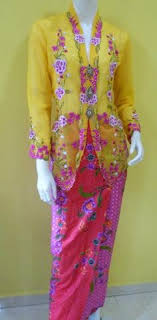 It is this and much more. 76 Nonya Kebayas Ideas In 2021 Kebaya Batik Kebaya Batik