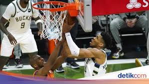 The bucks took control of the 2021 nba finals with a road win on saturday, knocking off the phoenix suns in game 5. Seru Bucks Vs Suns Kini 2 2 Archysport