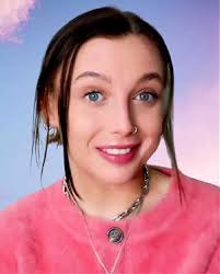 Contact Emma Chamberlain ☕ (2025) Email, Address, Agent, Manager, Publicist