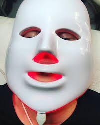 Led Maske Nedir Led Maske Tedavisinin Kullanildigi Alanlar Nelerdir Led Maske Seanslari Haftada Iki Kez Yap Halloween Face Makeup Face Makeup Halloween Face