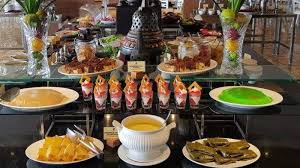 Bingung menyusun daftar menu makanan untuk keluarga? Paket Makan Malam Spesial Di Hotel Grand Mercure Untuk Rayakan Acara Tahun Baru 2020 Di Jogja Tribun Travel