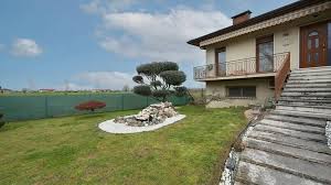 Case con posto auto in vendita a Nogara • Wikicasa