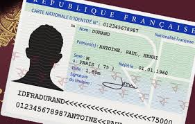 Enfin, cette nouvelle carte reprend des symboles de la république française, tout en affirmant l'appartenance de la france à l'union européenne. Nouvelle Carte D Identite En 2021 Puce Sans Contact Et Format Carte Bancaire