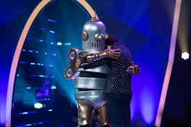 🎭 ontem foi dia de desvendar a pantera no programa da sic a máscara. Ozhbyadajytzim