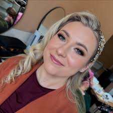 Soft pinky, mauvey shimmer...