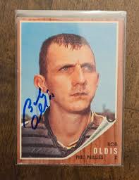 Philadelphia Phillies catcher returns autograph donation