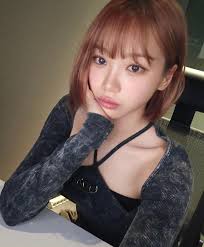 240817 Kim Chaewon Instagram Update : r/lesserafim