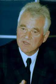 Now he wants it back. Stronach Frank Biographien Im Austria Forum