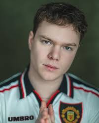 Shakira Simpson's Instagram, Twitter & Facebook