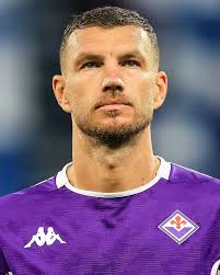 Who the Oldest person in the league right now?