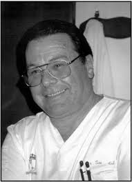 D. José Gil Franco José nació el 12 de noviembre de 1936 en la calle Mayor  de El Palmar. Fue el hermano mayor de otros tres, todos varones, e hijos de  Francisco