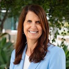 Karen Calhoun's Instagram, Twitter & Facebook