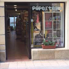 Axut Papertegia