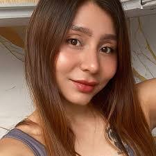 Angela Paulina's Instagram, Twitter & Facebook