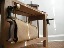 How To Improve Your Handsawing Skills Wood Crafting Tools Woodworking Woodworking Workshop