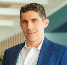 Dennis Scharf's Instagram, Twitter & Facebook