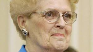 Gloria Singletary's Instagram, Twitter & Facebook