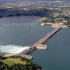 The expansion of tidal power is rather slow because the cost of building a tidal power station is very high (upwards of $1.3 million per mw). Rance Tidal Power Station Erih