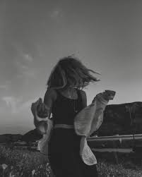 Aesthetic Black And White Instagram Profile Pictures Sums Summermckeen Instagram Photos And Videos Profile Pictures Instagram Photo Selfie Poses Instagram