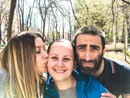 Pentru cine nu ştie, radu f.constantinescu este cel mai citit blogger din românia, copywriter asta rămâne la aprecierea fiecăruia… să recunoaştem, radu f. Nu È›i PermiÈ›i FÄƒrÄƒ FrecvenÈ›Äƒ Cand InveÈ›i La È™coala VieÈ›ii Povestea NeretuÈ™atÄƒ A Unei Femei Care M A CaÈ™tigat De Fan Axana Golub Radu F Constantinescu