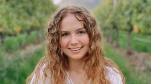 Daniah de villiers yönetmenliğini yaptığı ve sitemize bulunan tüm filmler aşağıda listelenmiştir. Mia E Il Leone Bianco Daniah De Villiers La Giovane Protagonista