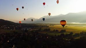 12 personnes piégées par la marée, la mairie s'excuse. Le Vol En Montgolfiere Avec Isere Montgolfiere A Lumbin