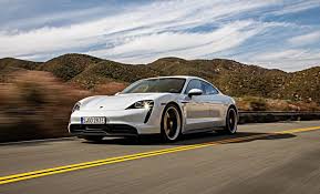 How fast the ev can charge depends on the charging station (evse) used and the maximum charging capacity of the ev. Porsche Taycan 4s Suche Nach Der Nachsten Kurve Autogazette De