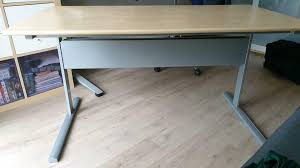 Bei ikea findest du schreibtische für jeden anspruch: Schreibtisch Ikea Fredrik In Dresden Sudvorstadt Ost Ebay Kleinanzeigen
