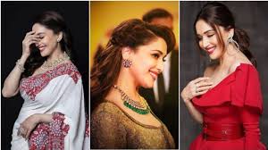 Madhuri Dixit New Sexy Video: माधुरी दीक्षित के सेक्सी वीडियो को देख फैंस  को आया मजा, हॉट अंदाज से बरपा रहीं कहर