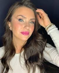 Paige Robillard's Instagram, Twitter & Facebook