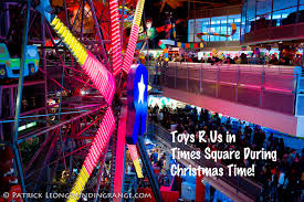 Loved this shop in times square it was so magical :) Toys R Us In Time Square With The Leica M9