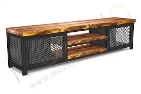 Modern Ve Dinamik Tasarimiyla Ahsap Metal Birlikteliginin Olan Tv Sehpa Mekanlariniza Siklik Katacak Ah In 2020 Tv Stand Wood Wooden Tv Stands Metal Furniture Design
