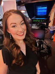 A fun picture behind the scenes ☀️🎵