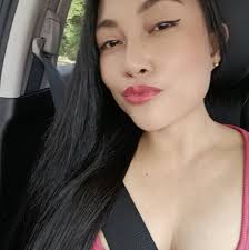 30 Minute Spicy Indian Butter Chicken. It's cozy, creamy, a little spicy,  and filled with warming Indian flavors. Finish each bowl off with steamed  rice and a side of fresh naan!  https://www.halfbakedharvest.com/butter-chicken/