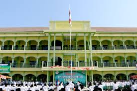 Hari lahir dalam kepercayaan masyarakat suku jawa memiliki watak tertentu. Gelar Upacara Dalam Rangka Memperingati Hari Santri Nasional 2018 Nuruljadid Net