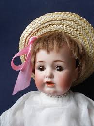 Good afternoon I was going through my dolls today and I went through a  trunk and I had this style that I've had in there for forever I can't read  the back