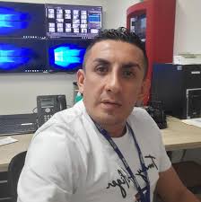 URGENTE || ¡ES DARWIN ANDRADE CEDEÑO EL HOMBRE ACRIBILLADO EN EL IEES DE  MANTA! El hombre acribillado en Manta es Darwin Andrade Cedeño, confirmó la  Policía. Él era padre de tres hijos,