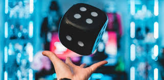 Ein auserwählter darf sich ein fremdwort aus dem wörterbuch aussuchen, das die gesamte runde nicht kennt und die definition auf einen zettel schreiben. Top 10 Spiele Fur Zuhause Young Circle