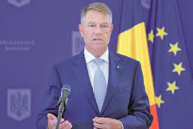 Preşedintele klaus iohannis a promulgat, miercuri, legea care prevede reducerea vârstei standard de pensionare cu patru luni pentru fiecare an lucrat în condiţii deosebite. Iohannis A Promulgat Legea Care Reduce Cu 2 Ani Varsta De Pensionare In Zone Afectate De Poluare