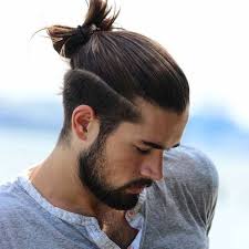 İşte, 2020 yılında erkeklerin en çok tercih edeceği uzun saç modelleri… kullandığı saç modelleri arasında yer alan man bun modeli, kadınların topuz saç modeli ile benzerlik göstermektedir. Erkek Topuz Sac Modelleri Guzel Sozler 2021