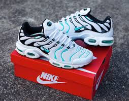 2014 Tiffany S Where To Start With This Beauty Pair Lucky Enough To Pick Up A In 2020 Nike Tn Nike Air Max Plus Pairs