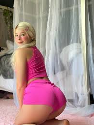 Sexy blonde babe Yumi Bumsy shows off her big ass in a hot compilation -  pornpic.com