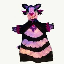 Cheshire Cat Handpuppet By Sis Art Of Toys A smile is supposed to be a reassuring expression, indicating happiness and complete absence of angst … cheshire cat handpuppet by sis