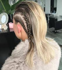 Simple long hair has become incredibly popular in fashion trends. 40 Gorgeous Wet Hairstyles Easy Ways To Style Wet Hair