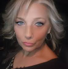 Ariel Hamilton's Instagram, Twitter & Facebook